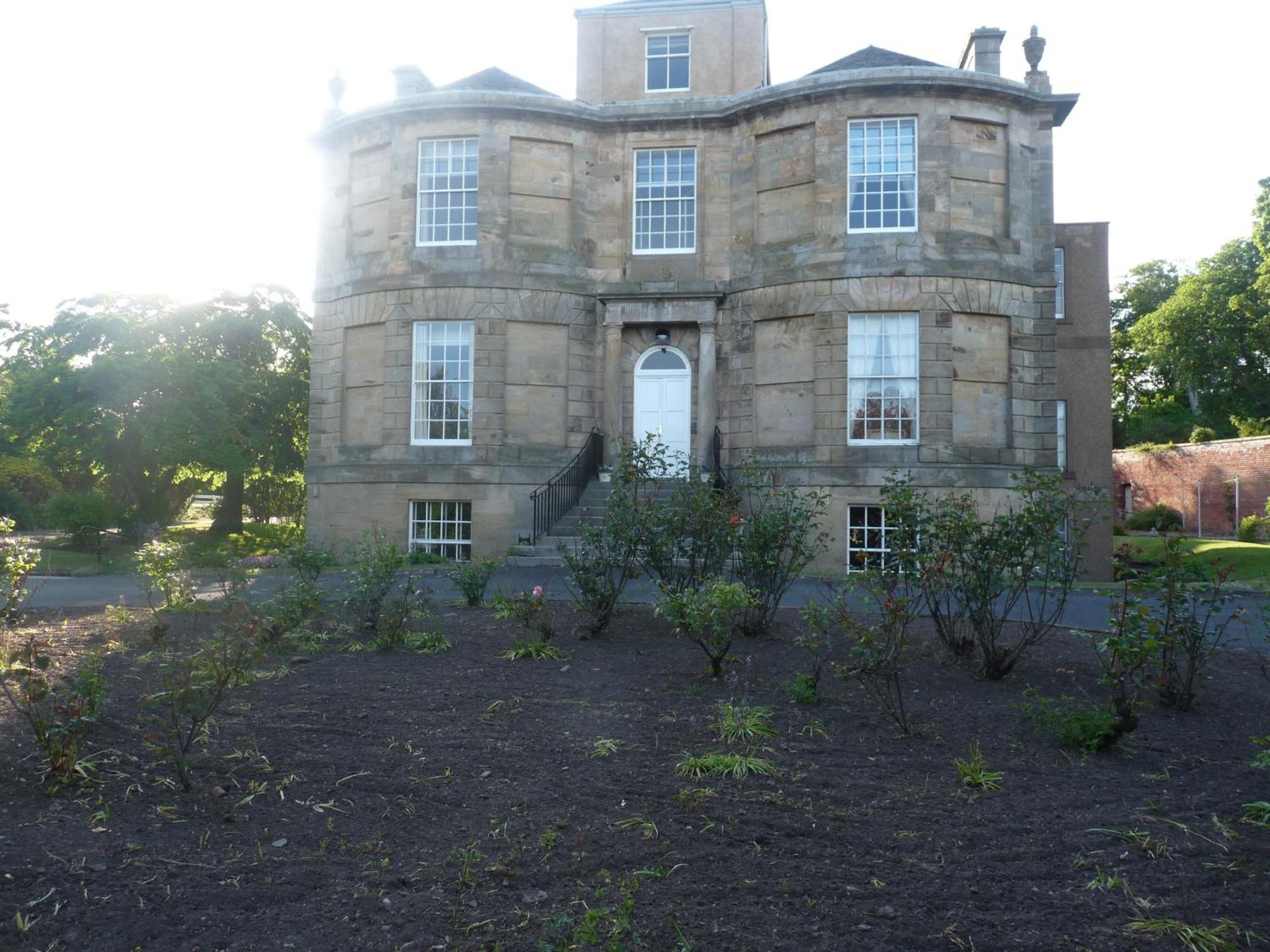 Kirkmay House Apartment
